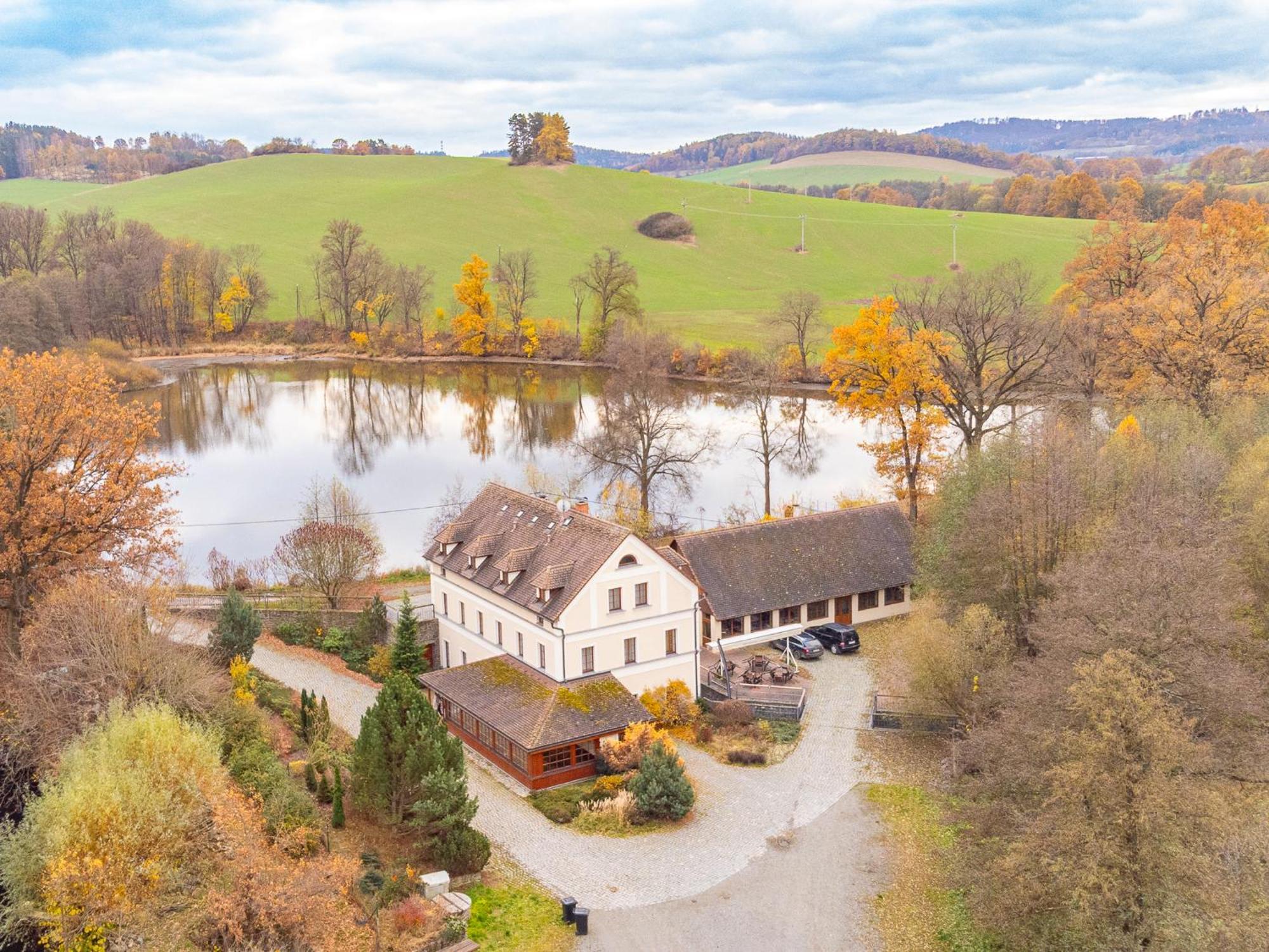 Mlyn Mitrovice Otel Příbram Dış mekan fotoğraf